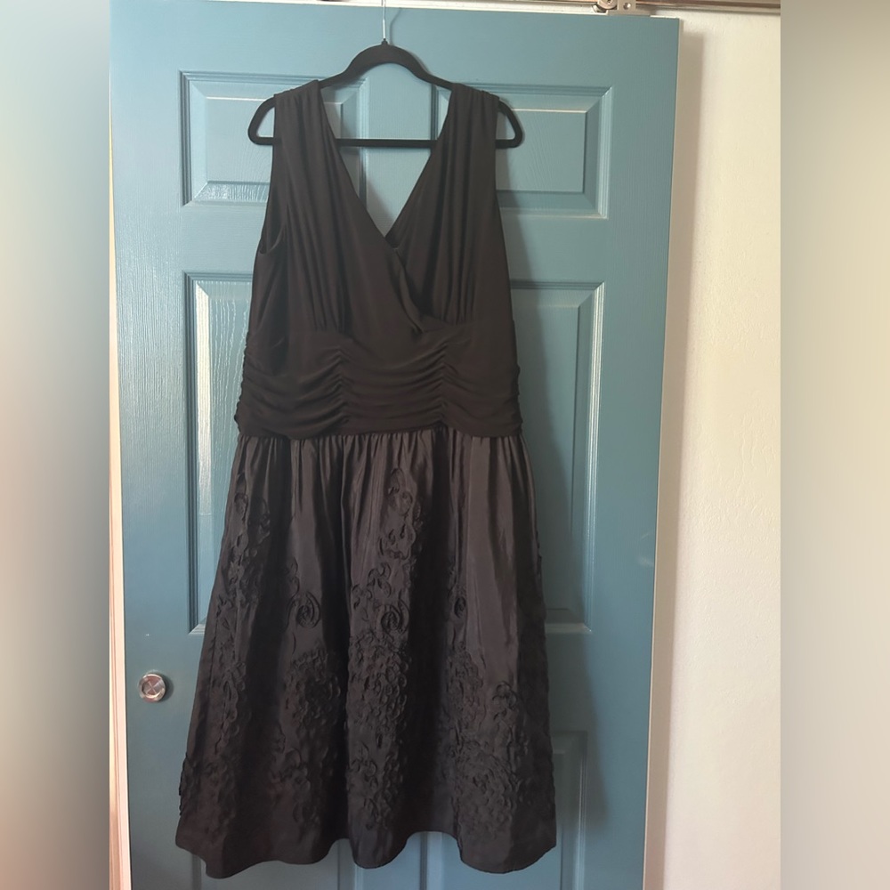 Evening dress midi length 22w